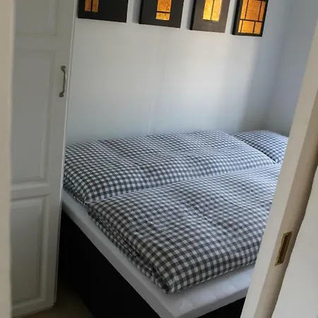 Domino 1867 Vila